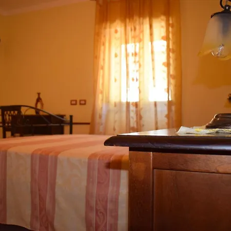 Antica Dimora Del Sole Kır Evi